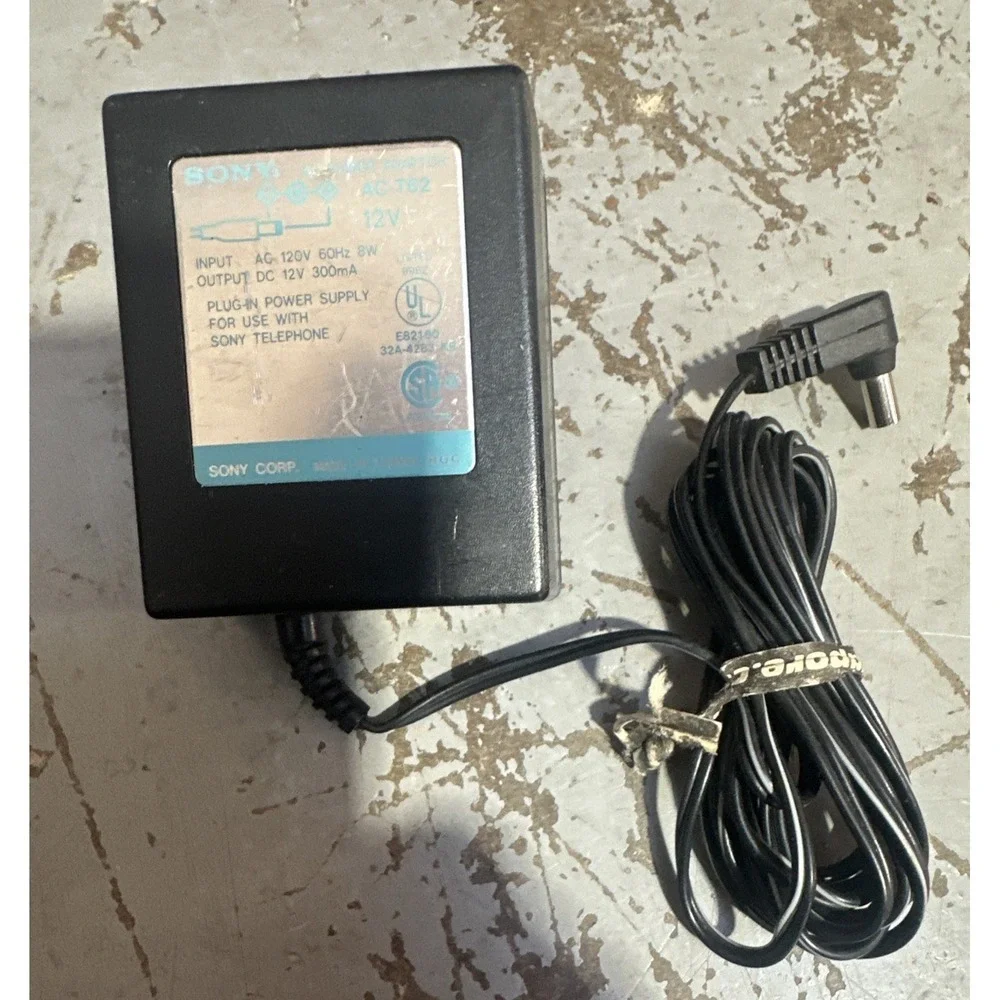 SONY AC-T62 AC POWER ADAPTER 120VAC 60Hz 8W to 12VDC 300mA‎